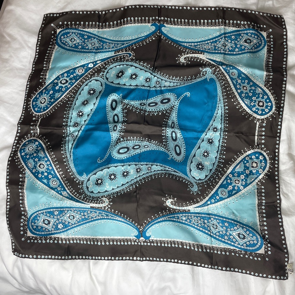 Vintage Silk Paisley Bloomingdales Scarf - Picture 4 of 4